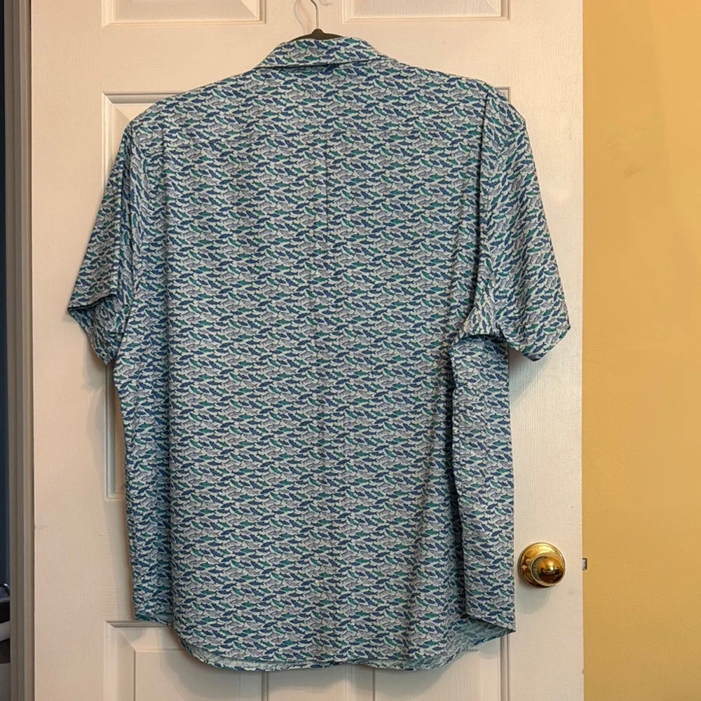 Vineyard Vines Blue Casual Button Down Shirt - Picture 2 of 3